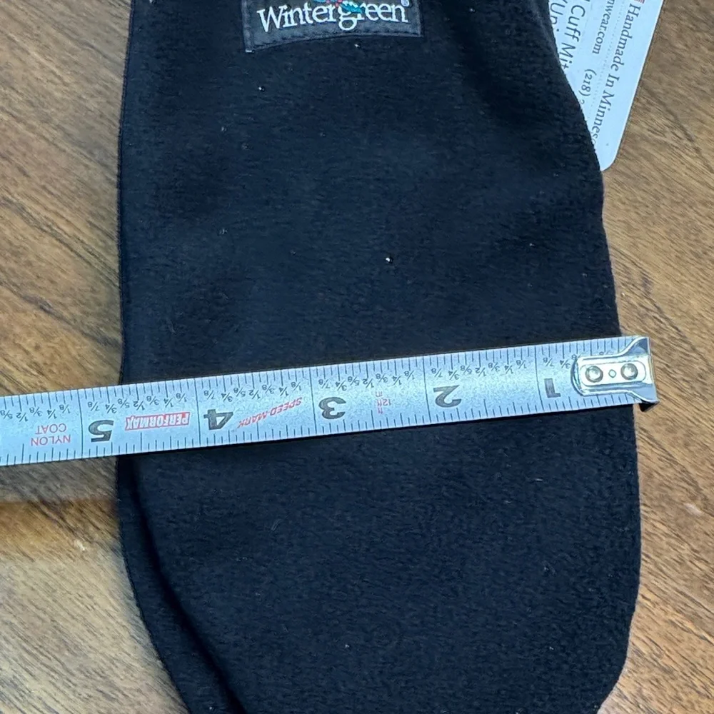 NWT Wintergreen Northern Wear Thick Fleece Roll Cuff Mittens, Black, Unisex sz M